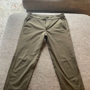 LuLulemon Commission Slim Pants - size 30